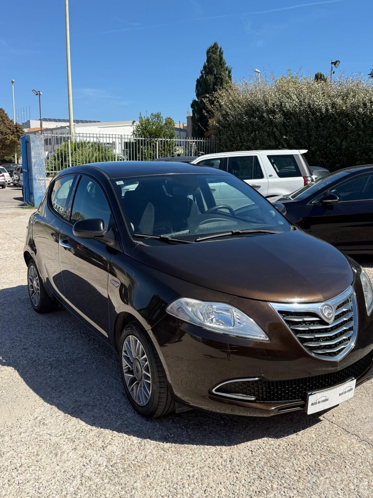 Lancia Ypsilon 1.2 69 CV 5 porte GPL Ecochic Gold