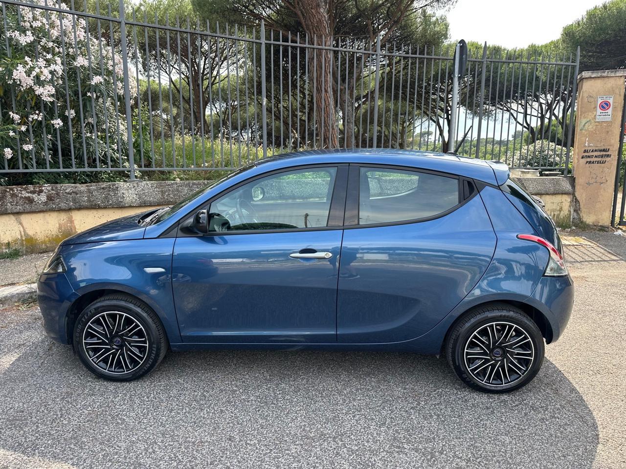 Lancia Ypsilon 1.0 Benzina Ibrida 26 Mila Km 2023