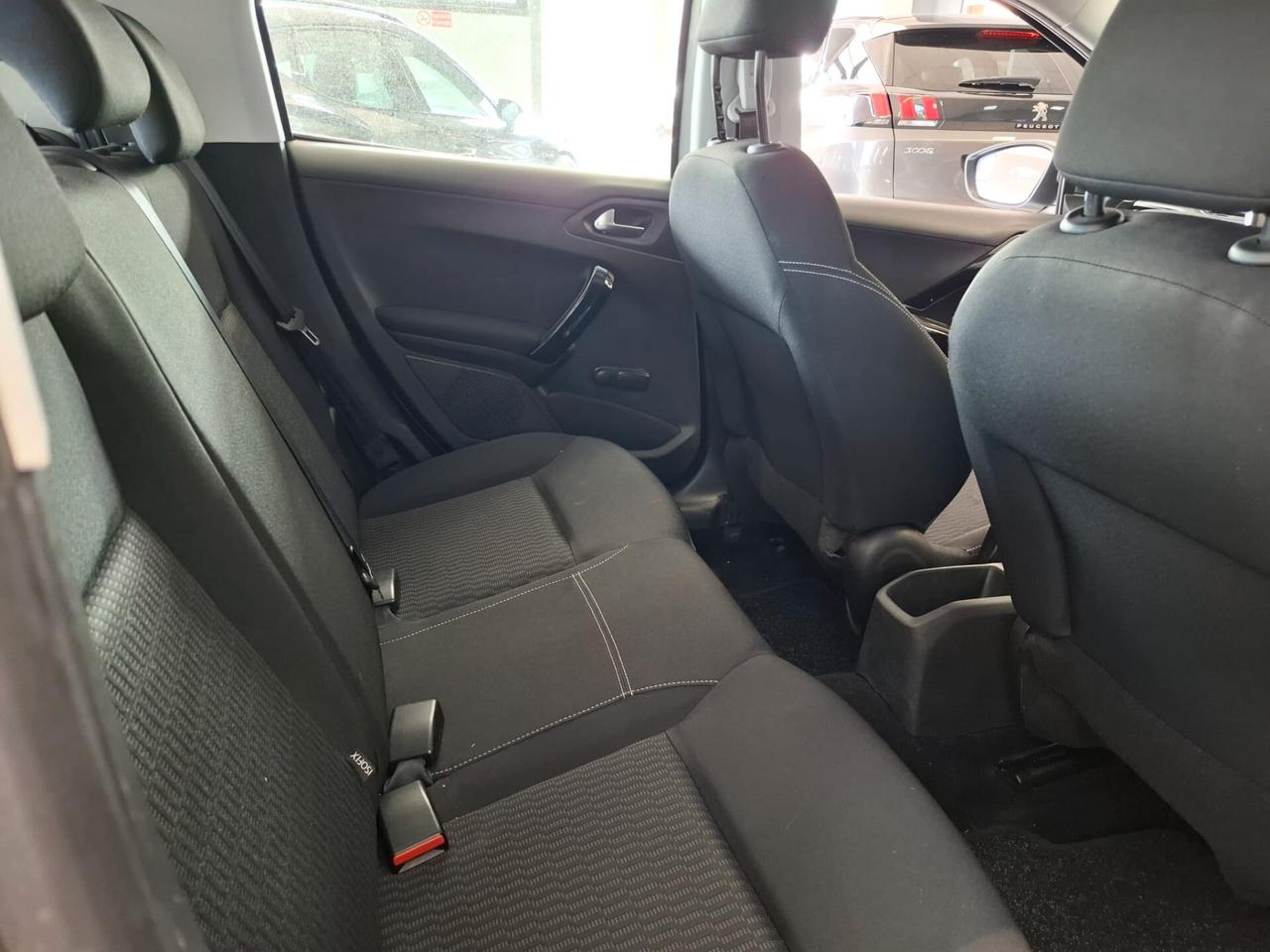 Peugeot 208 Benzina Manuale