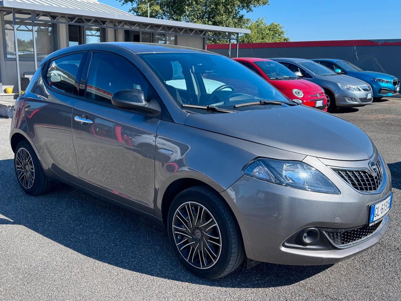 Lancia Ypsilon 1.0 FireFly 5 porte S&S Hybrid Gold