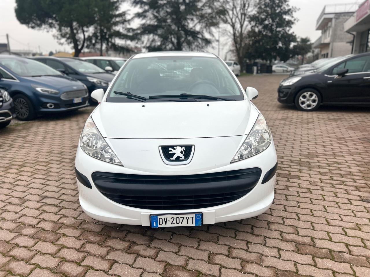 Peugeot 207 1.4 HDi 70CV 3p. XS autocarro
