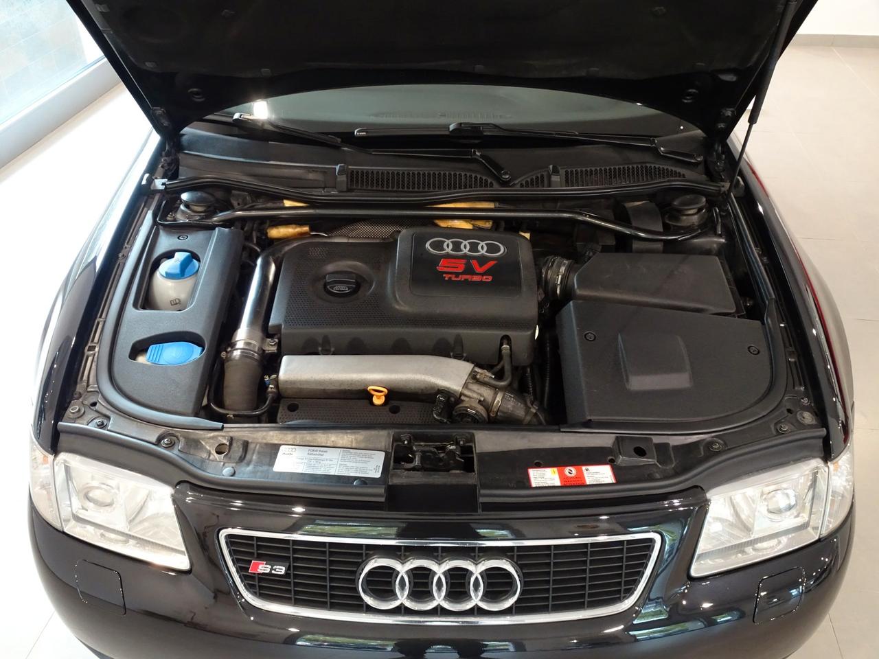 Audi S3 8L 1.8 TURBO quattro TETTO/PELLE/XENO