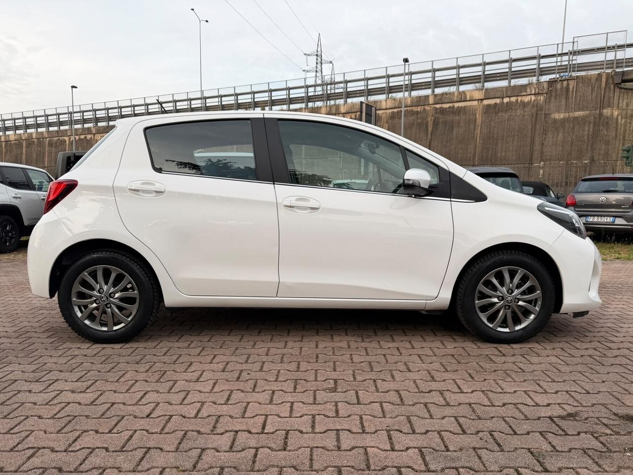 Toyota Yaris 1.0 5 porte Lounge OK NEOPATENTATI