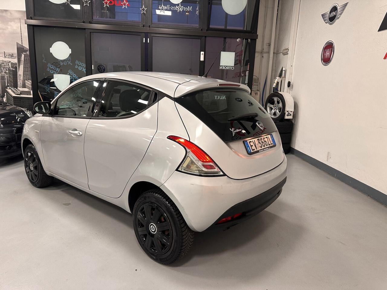 LANCIA YPSILON METANO (80000 )