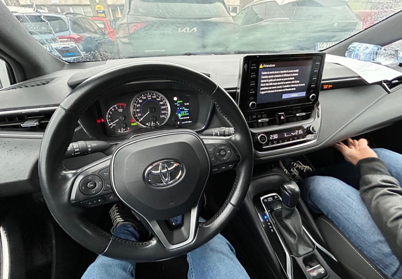 Toyota Corolla Touring Sports 1.8 Hybrid Business Tech