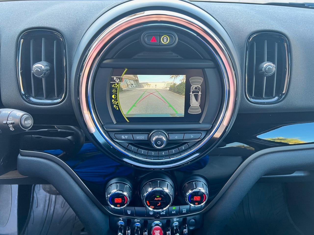 Mini Cooper SD Countryman Cooper SD Hype AUTOM TETTO/PELLE/LED/18; PERF.