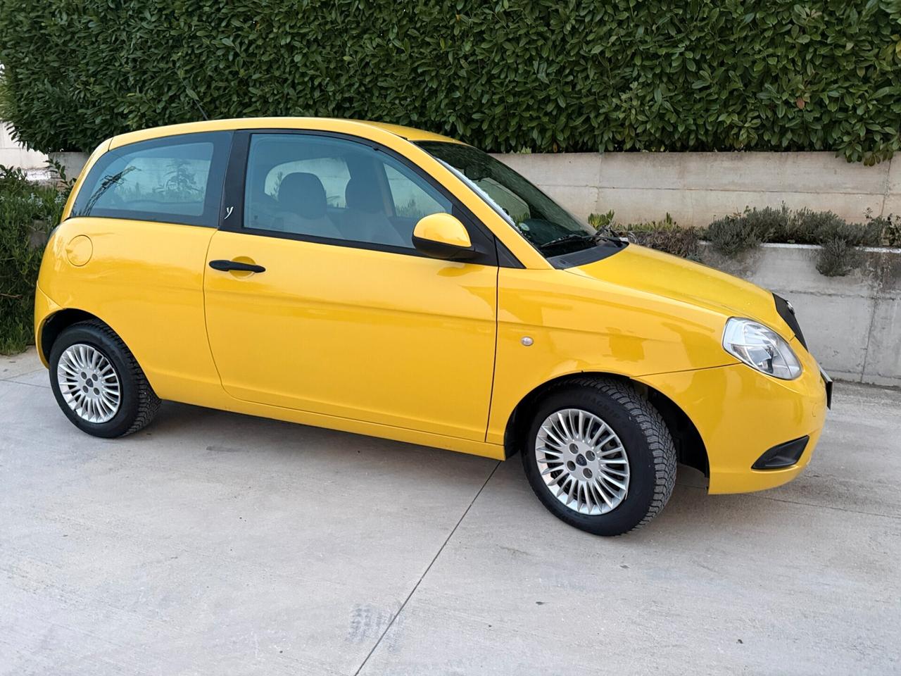 Lancia Ypsilon 1.3 MJT 75 CV Elle