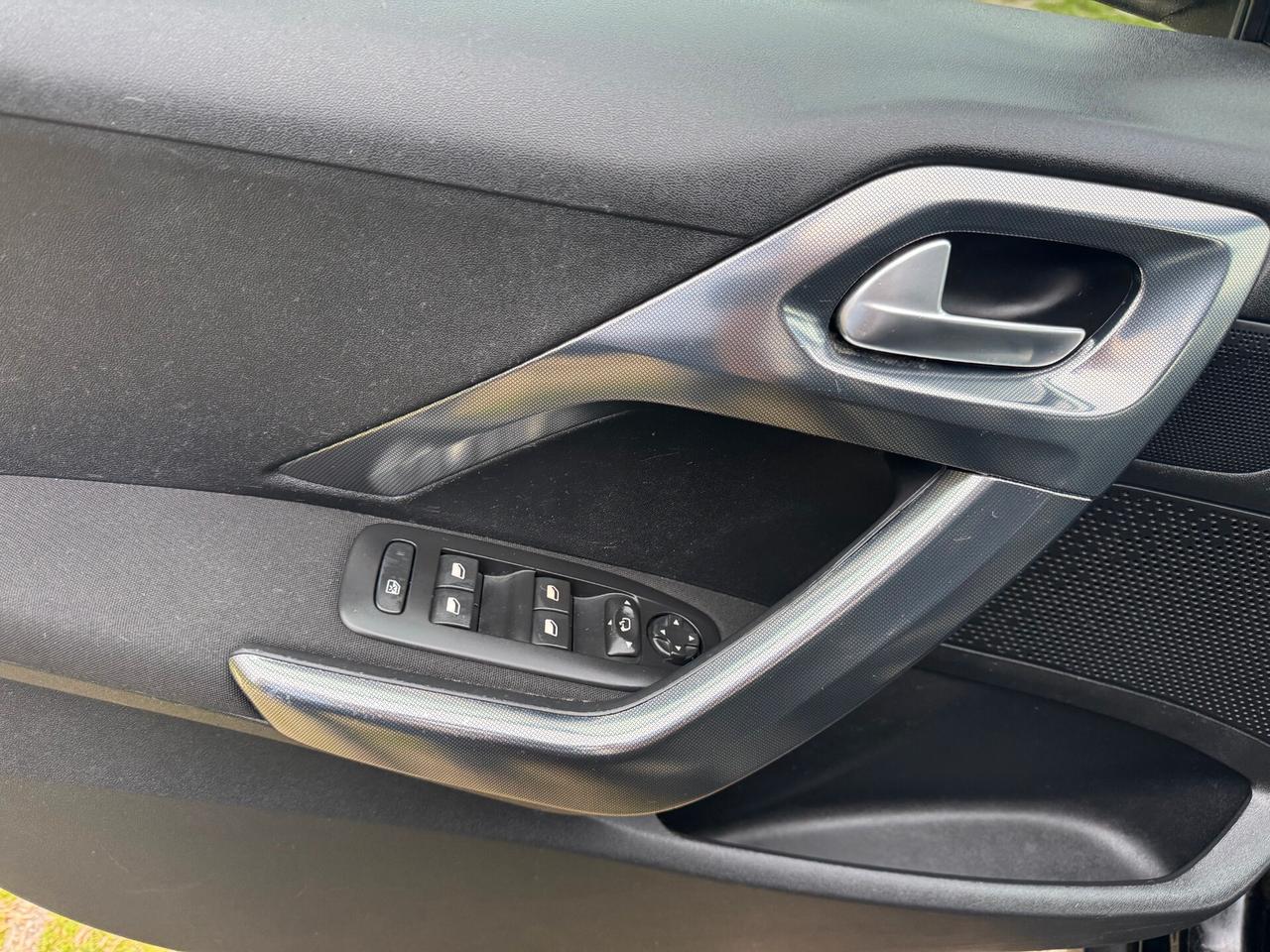 Peugeot 2008 1.5cc BlueHDi 102cv Allure Pack