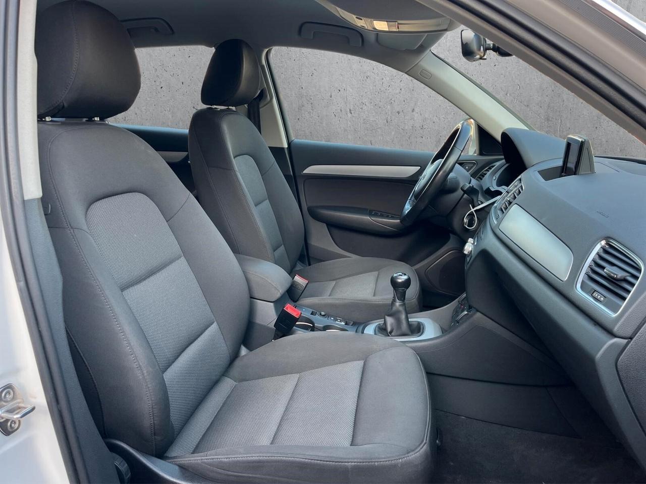 Audi Q3 2.0 TDI 120 CV Business