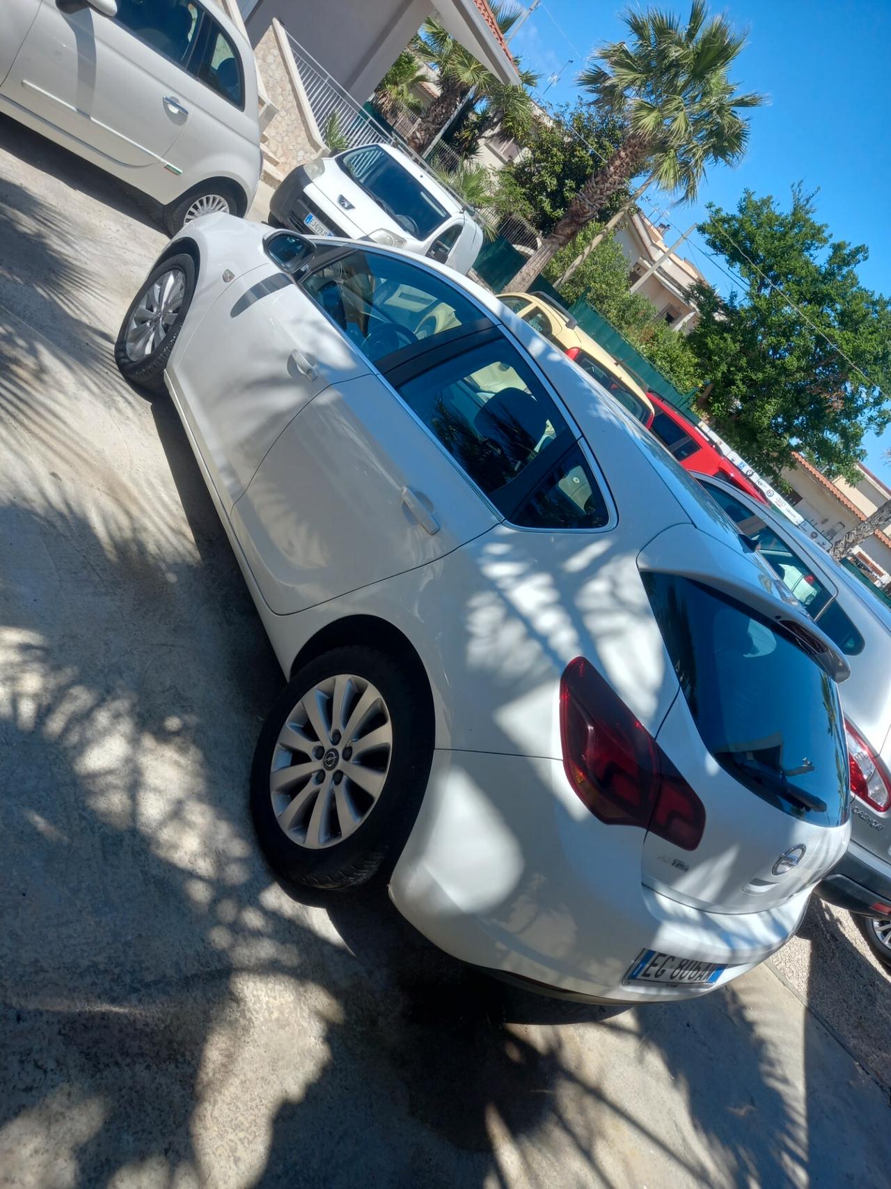 Opel Astra 1.7 CDTI 110CV 5 porte Cosmo NUOVISSIMA