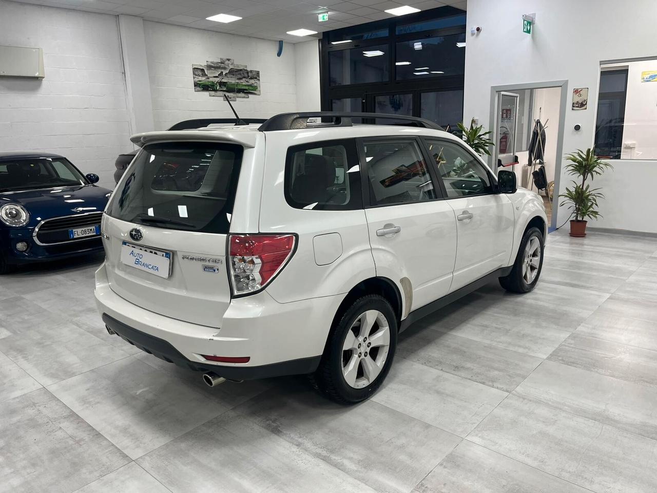 Subaru Forester 2.0d X 6mt