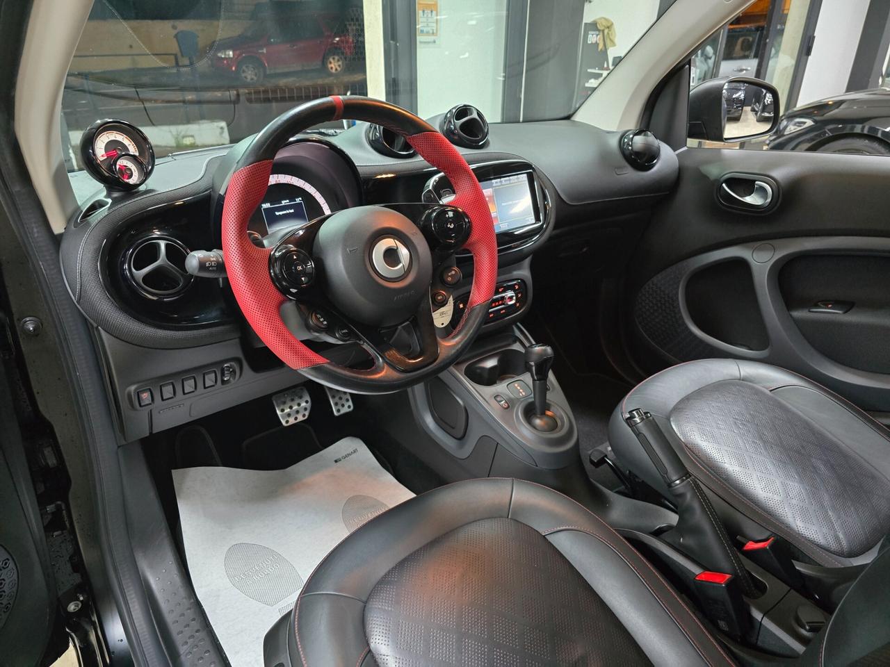 Smart ForTwo 90 0.9 Turbo twinamic BRABUS Pureblack