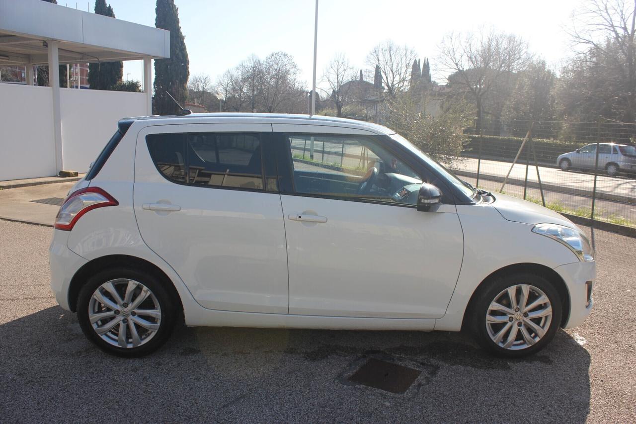 Suzuki Swift Suzuki Swift 1.2 VVT 2016 Bi Colore usata a Firenze