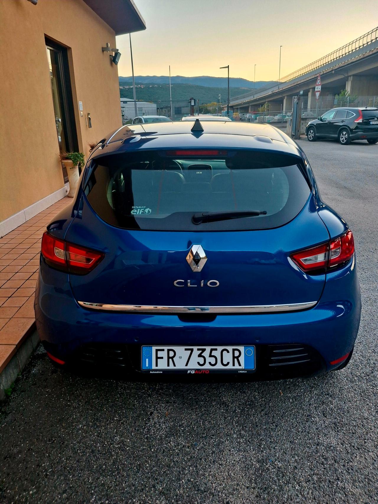 Renault Clio TCe 12V 90 CV GPL 5 porte Moschino Intens