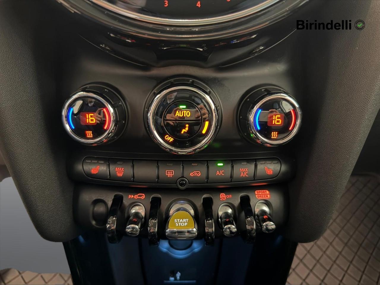 MINI Mini Full El. (F56) - Mini Cooper SE Yours