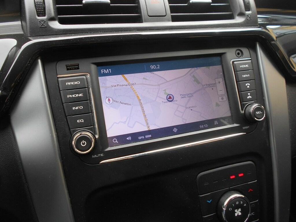 Mahindra KUV100 1.2 K8 FWD