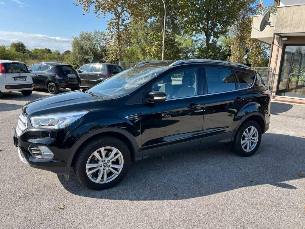 Ford Kuga 2.0 TDCI 120 CV S&S 2WD Powershift Business