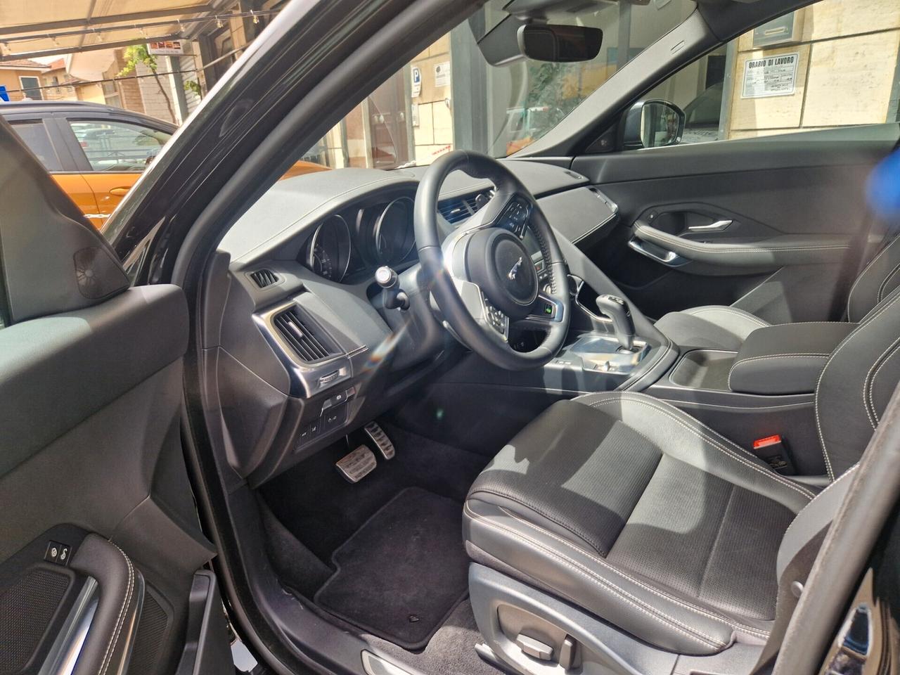 Jaguar E-Pace 2.0D 150 CV AWD aut. R-Dynamic