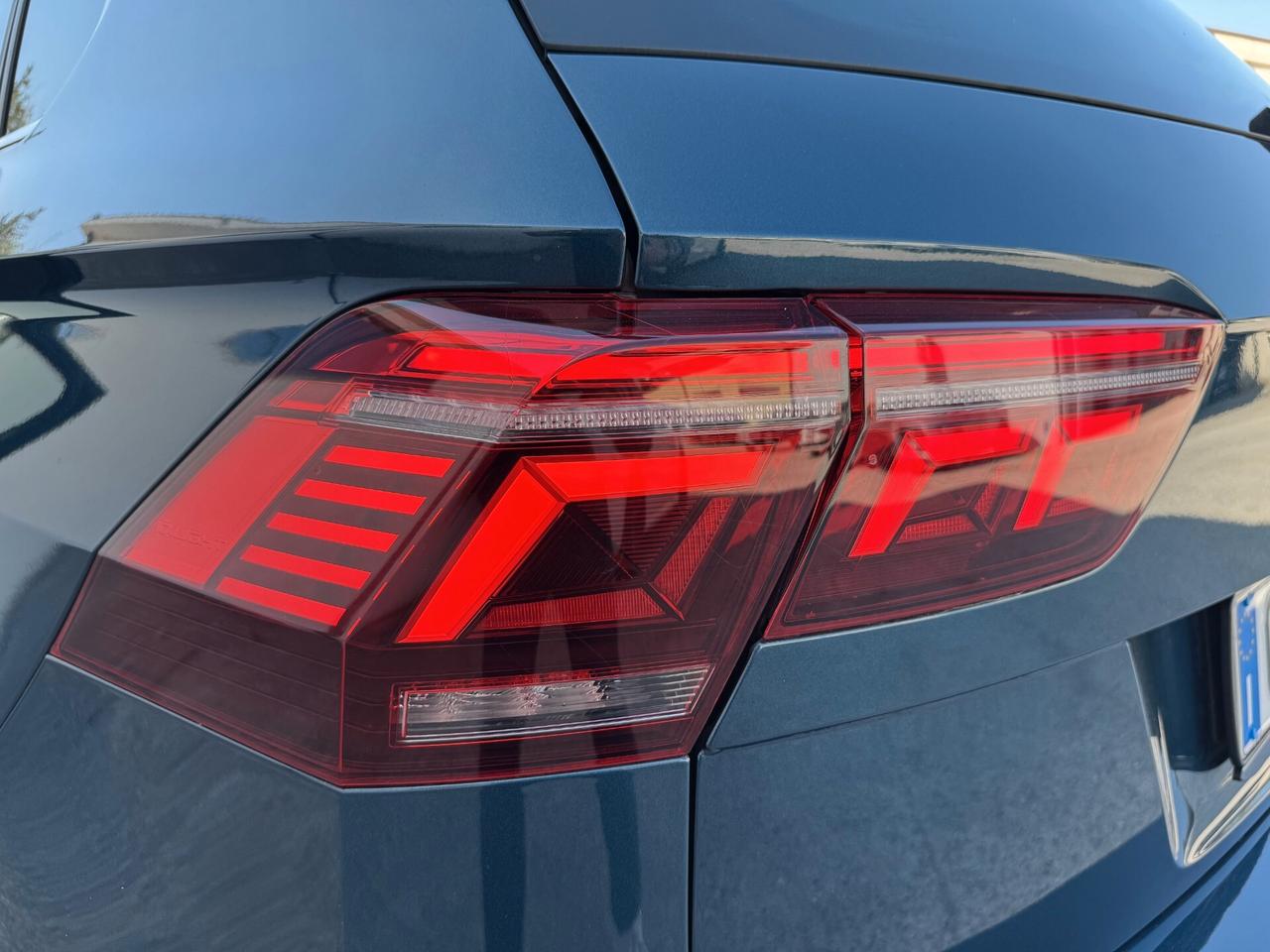 Volkswagen Tiguan 1.5 tsi R-Line 150cv dsg / NO VINCOLI / MATRIX