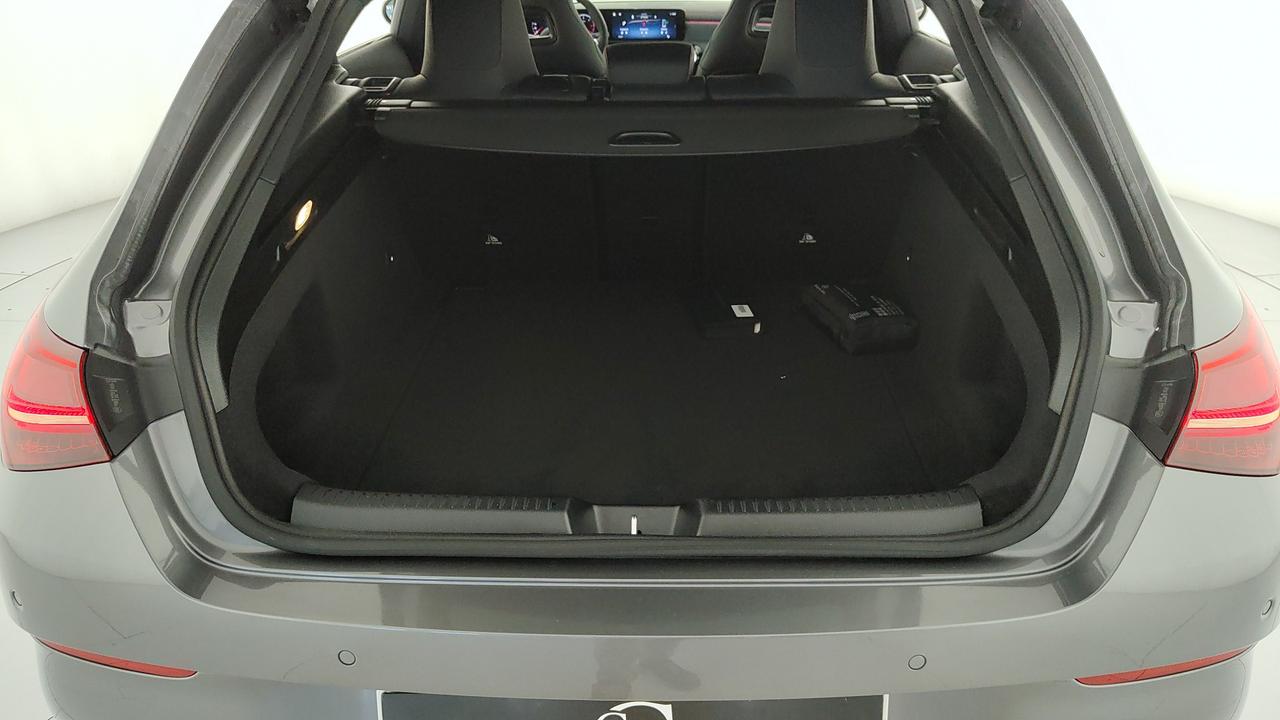 Mercedes-Benz CLA Shooting Brake 200 d AMG Line Advanced Plus auto