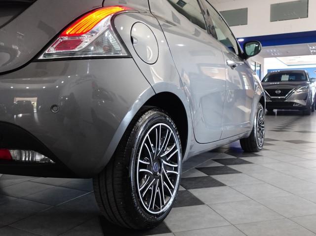 Lancia Ypsilon III 1.0 FIREFLY HYBRID 70 CV GOLD