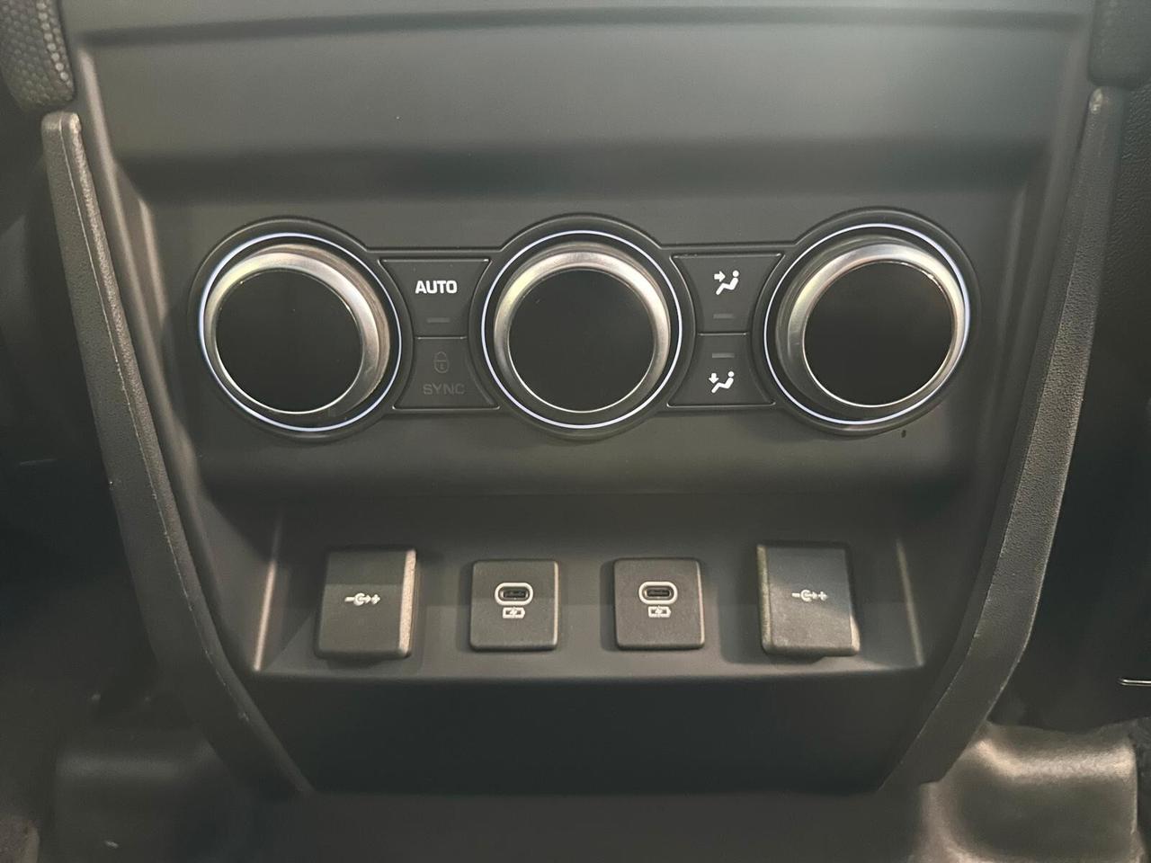 Land Rover Defender 110 3.0D I6 250 CV AWD Auto X-Dynamic HSE