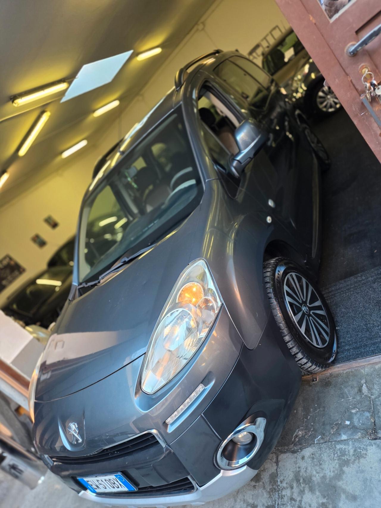 Peugeot Partner Tepee 1.6 e-HDi 92 CV S&S Outdoor