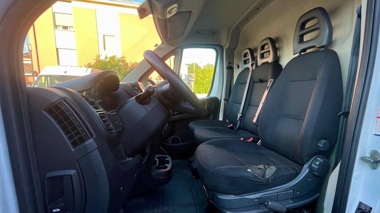FIAT DUCATO MAXI 2.2 MJT PASSO CORTO 140CV - TELECAMERA POSTERIORE, CARPLAY, NEOPATENTATI