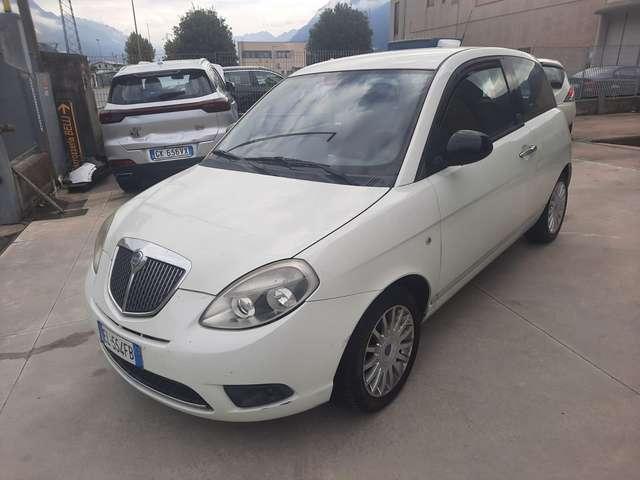 Lancia Ypsilon 1.2 BENZINA NEOPATENTATI