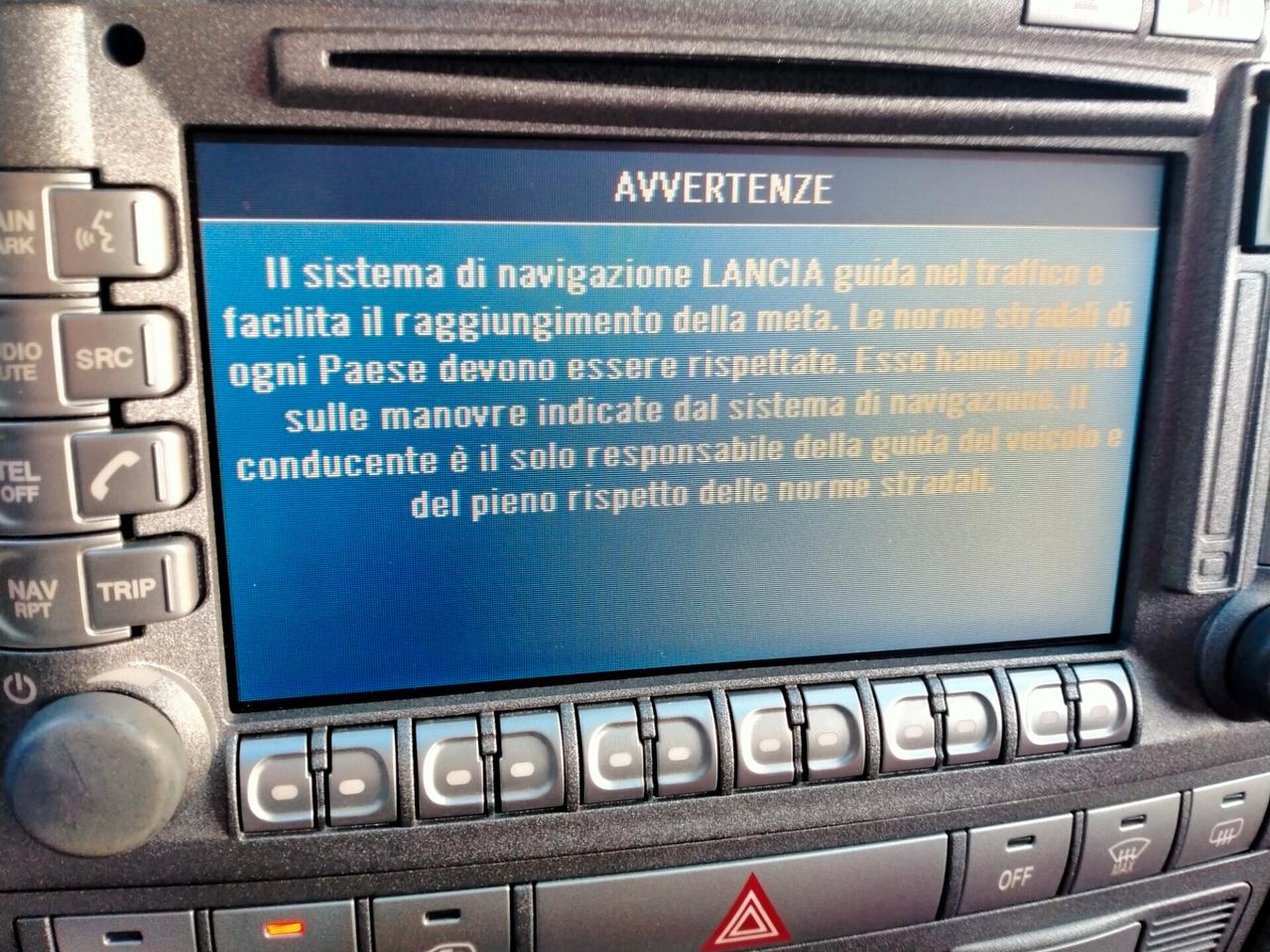 Lancia MUSA 1.4 16V AUTOMATIK "UNICA" POLTRONA FRAU TETTO PAN. NAVI SEDILI RISC.