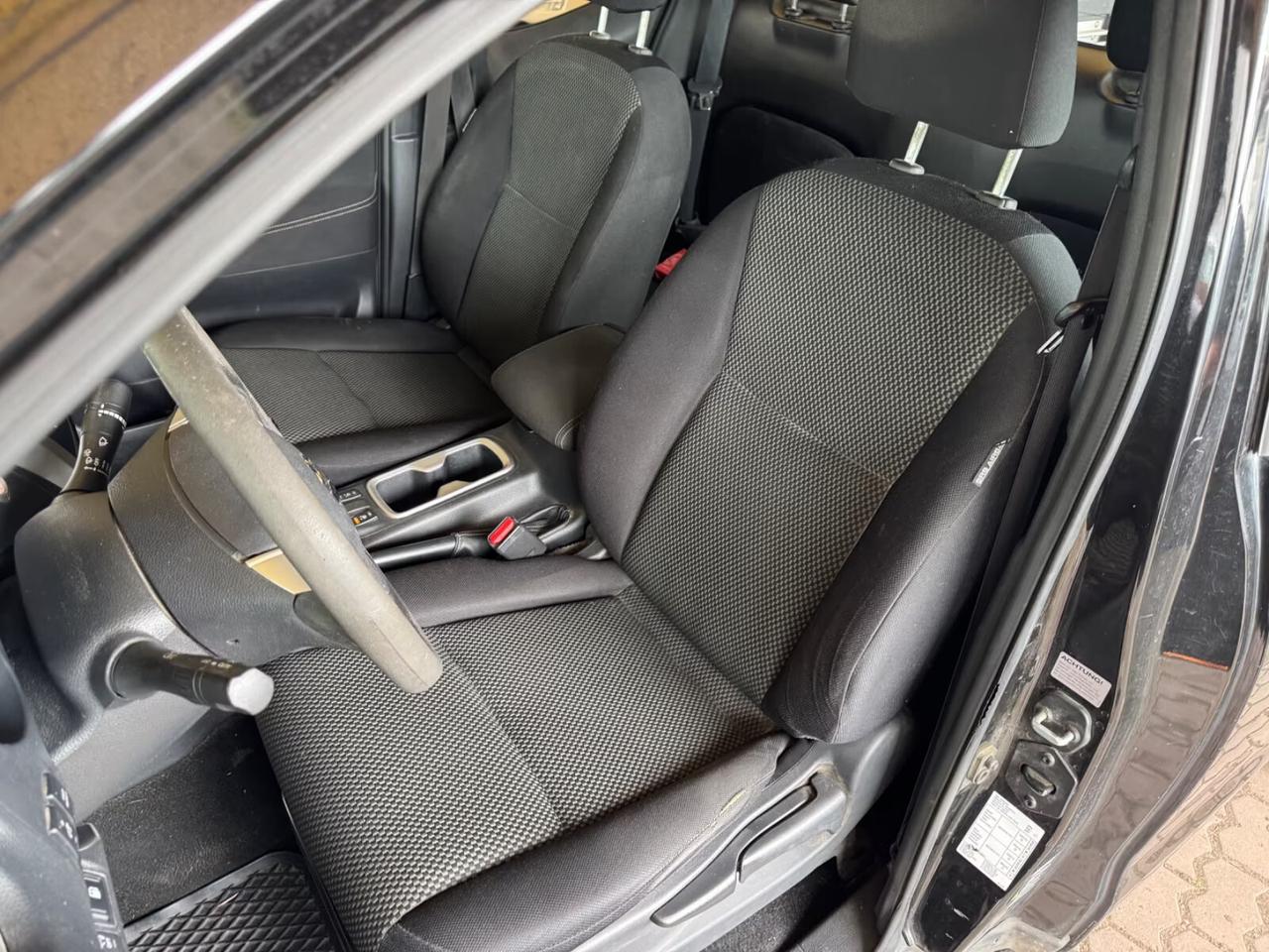 Nissan Navara 2.3 dCi 4WD King Cab Acenta