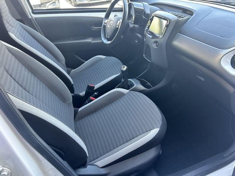 Toyota Aygo 1.0 VVT-i 72 CV 5 porte x-fun