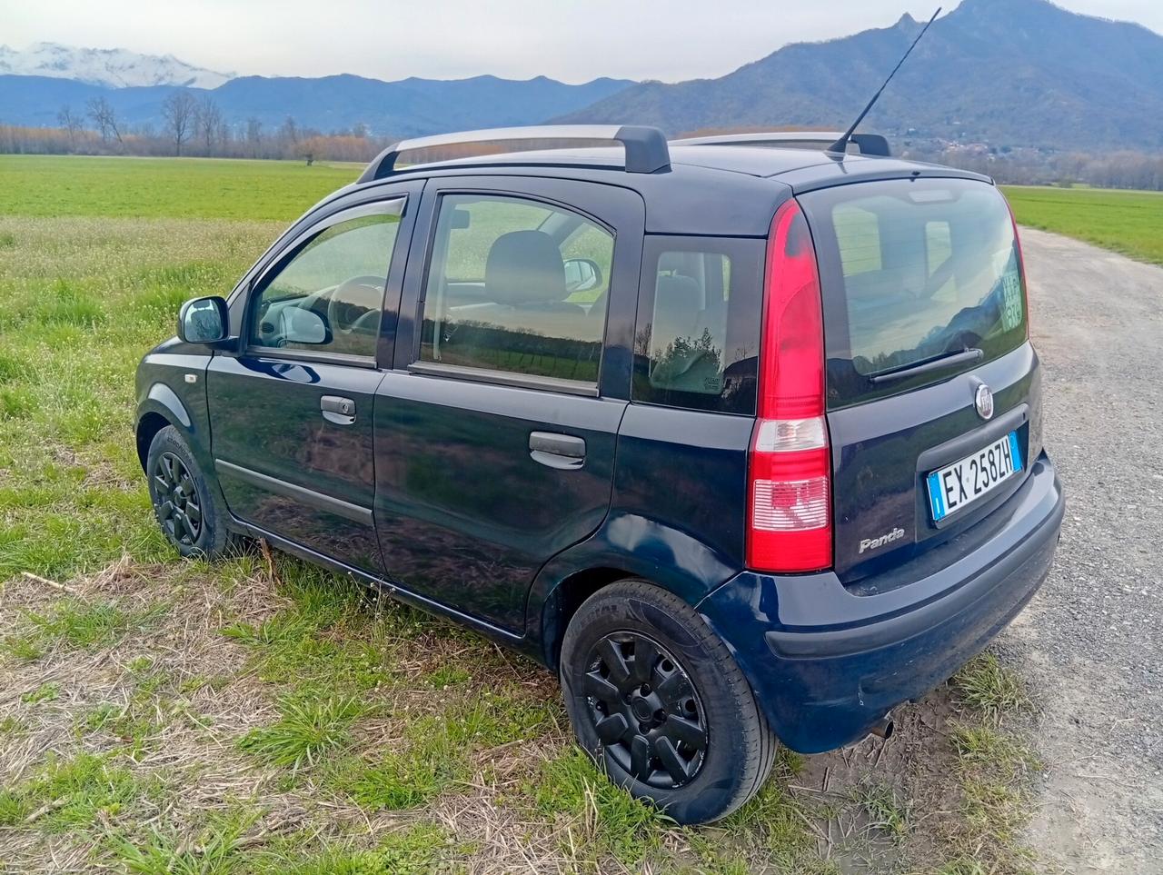 Fiat Panda 1.2 Emotion 60Cv 2010 118.500km .