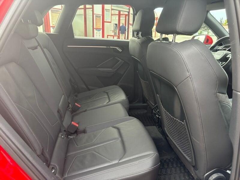 Audi Q3 35 2.0 tdi S line edition s-tronic
