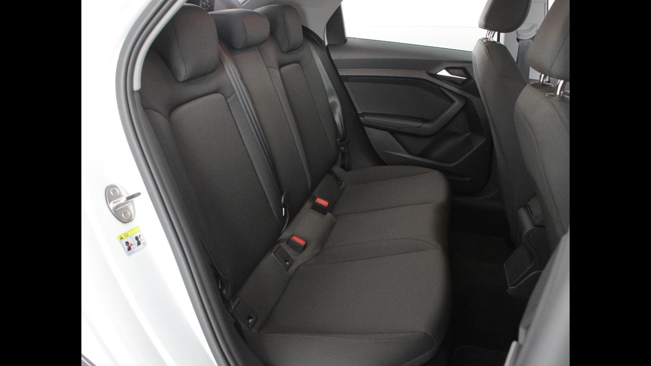 AUDI A1 II 2022 allstreet - A1 allstreet 30 1.0 tfsi Admired 110c