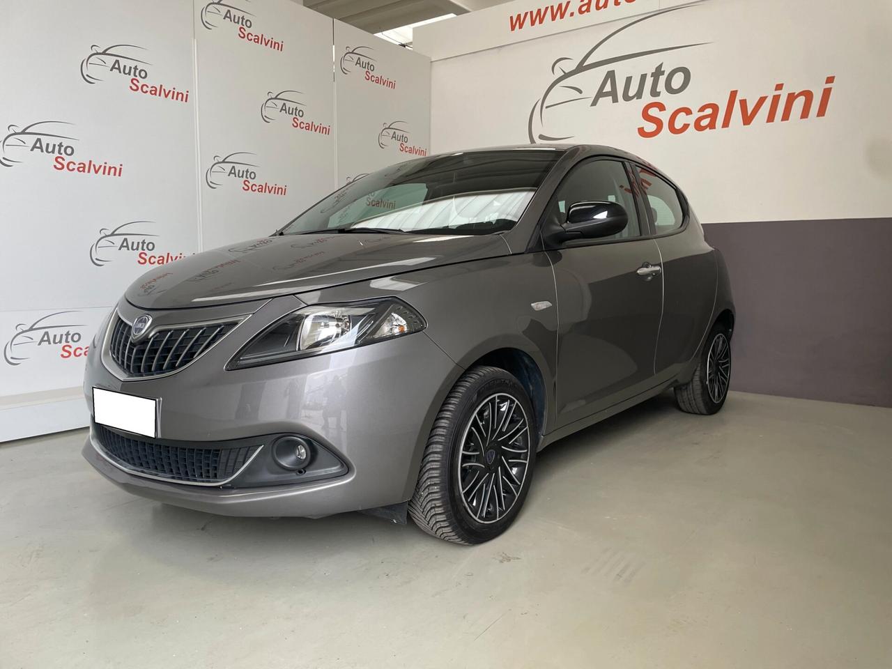 Lancia Ypsilon 1.0 FireFly 70cv 5 porte Hybrid Gold
