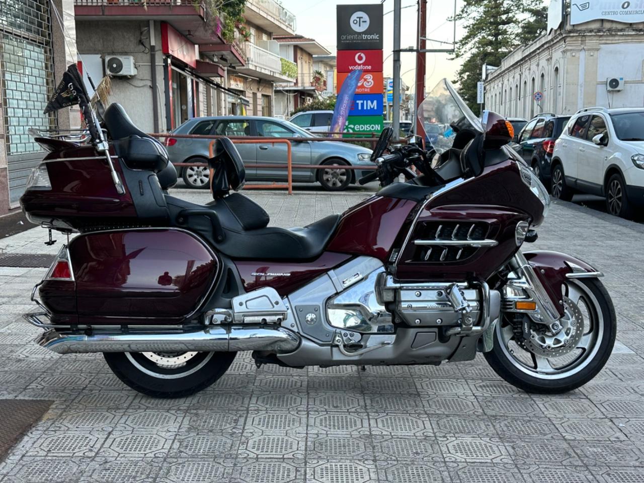 Honda Goldwing 1800 tua a soli 131€ al mese