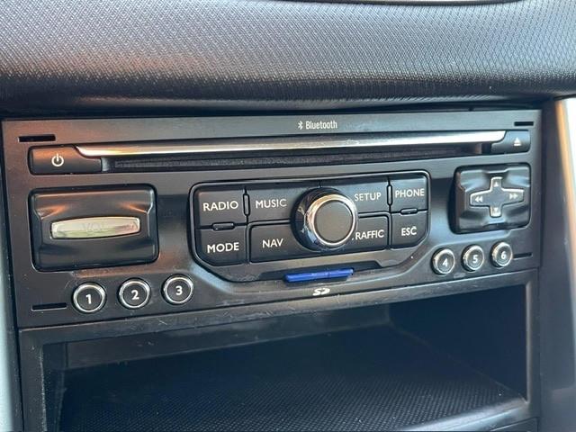 Peugeot 207 1.6 8V HDi 112CV CC Féline