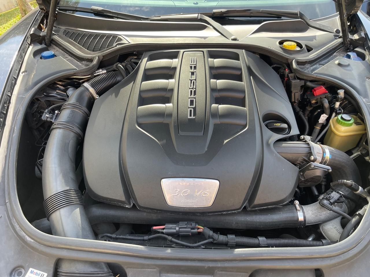 Porsche Panamera 4.0 4S Diesel (PERMUTA)