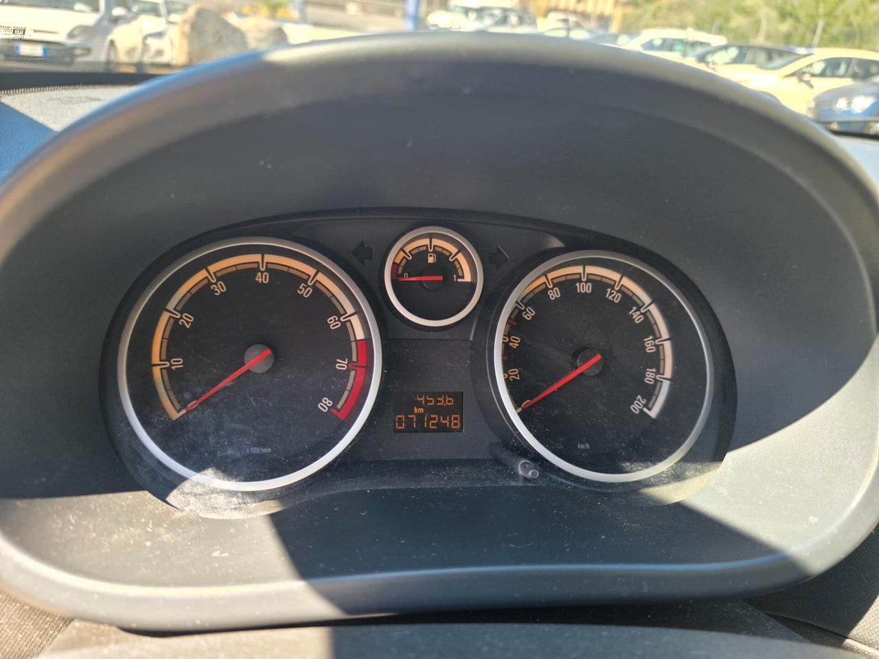 Opel Corsa 1.2 3 porte Club