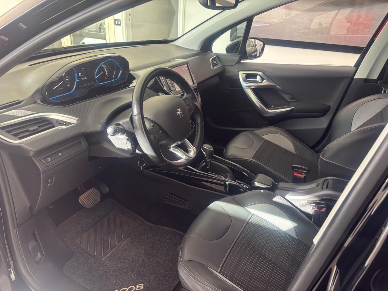 Peugeot 2008 PureTech Turbo 110 EAT6 S&S Black Matt