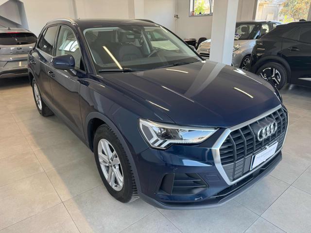 AUDI Q3 35 TDI S tronic Business