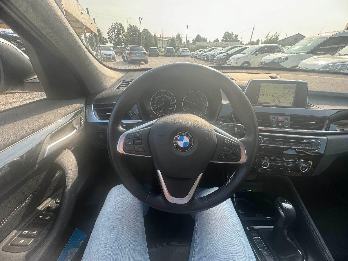 BMW - X1 - xDrive18d xLine