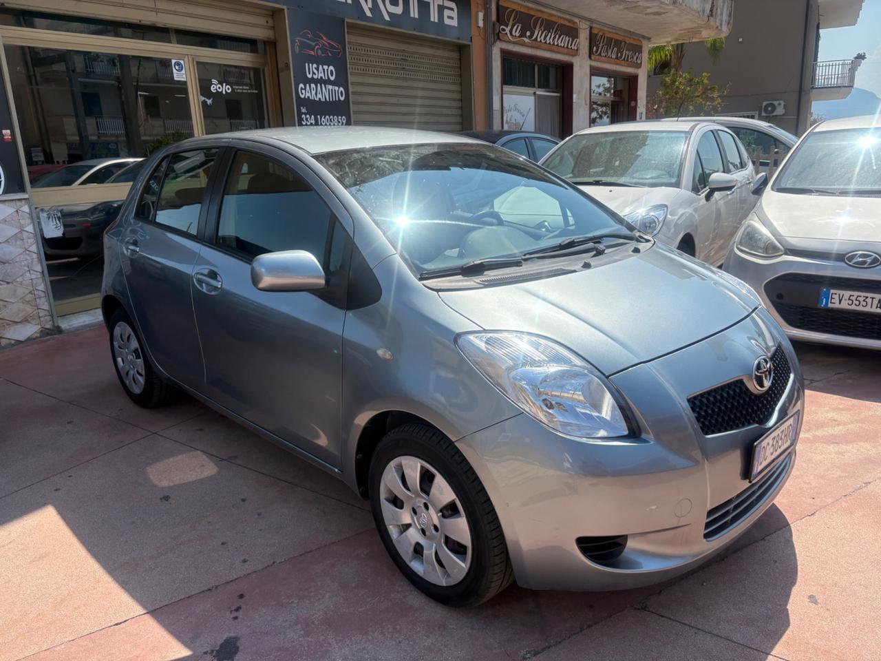 Toyota Yaris 1.0 5 porte