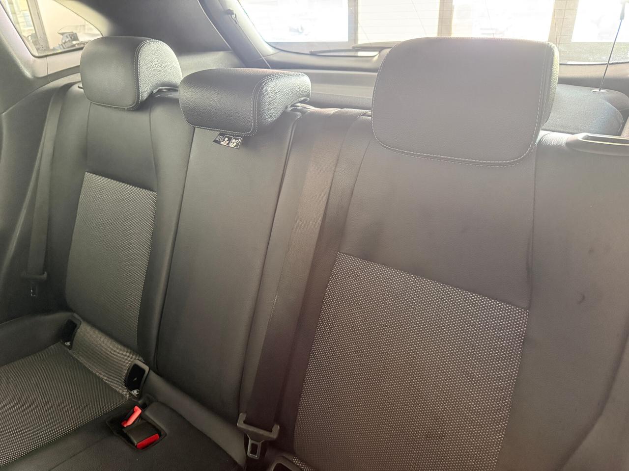 Mercedes-benz GLA 200d Automatic Business Extra