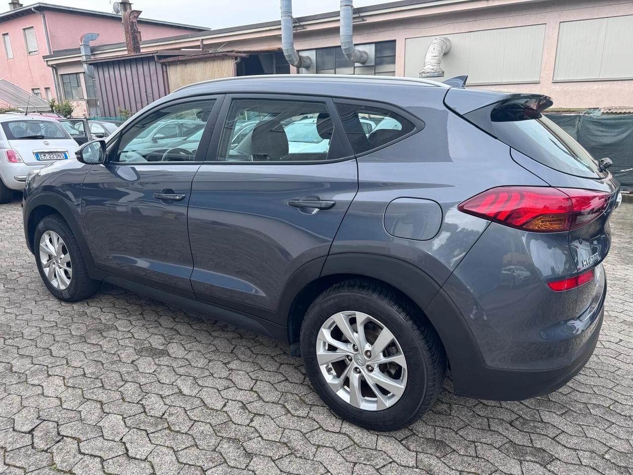 Hyundai Tucson 1.6 CRDi Exellence*EURO6*NAVI*CERCHI
