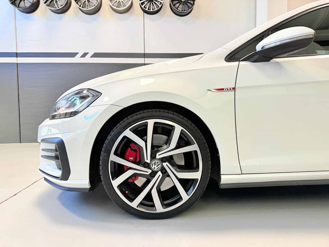 Volkswagen Golf GTI Performance 2.0 245 CV Honeycomb