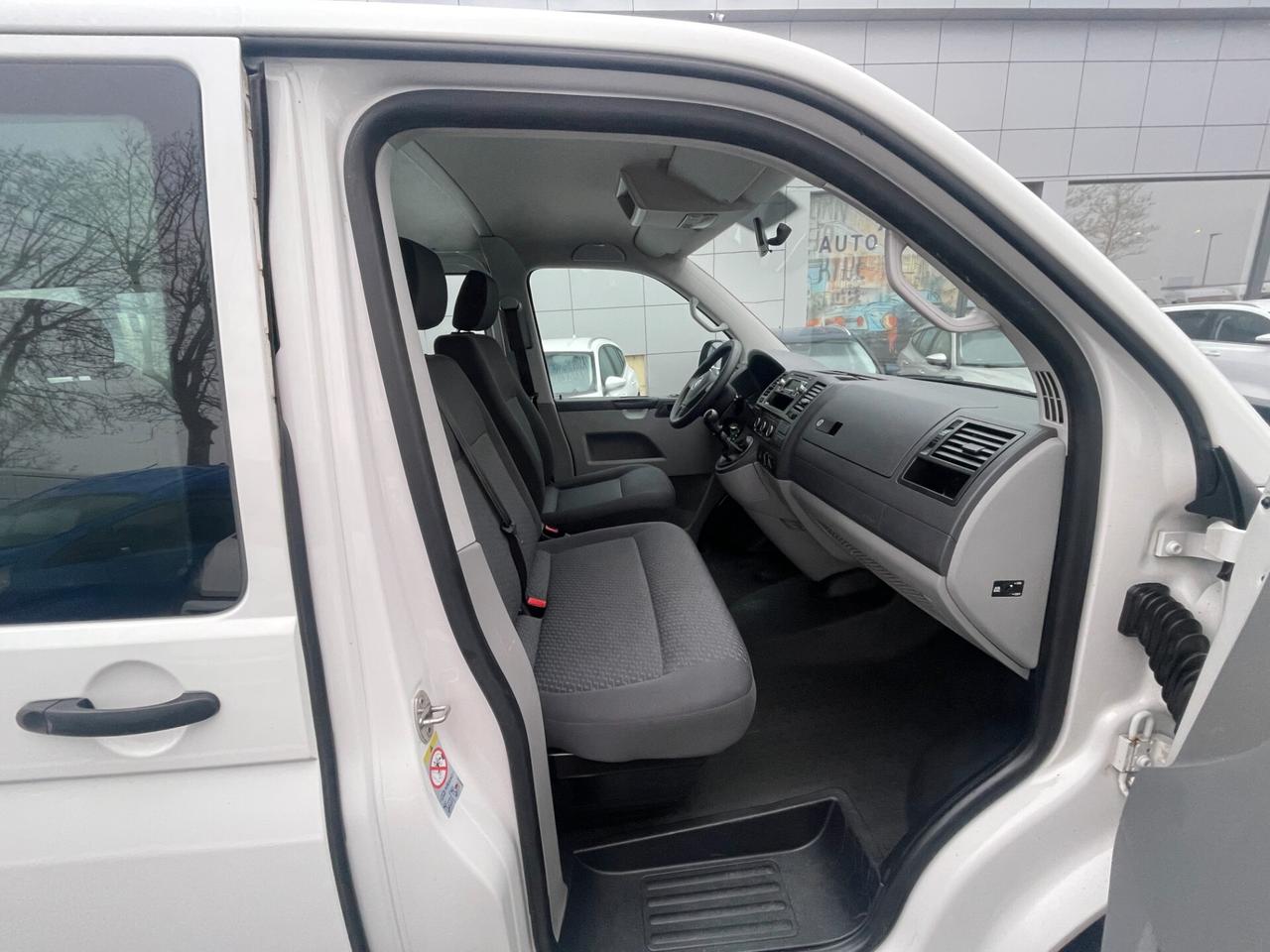 Volkswagen T5 Transporter 262.0 tdi 84cv Economy 9 POSTI