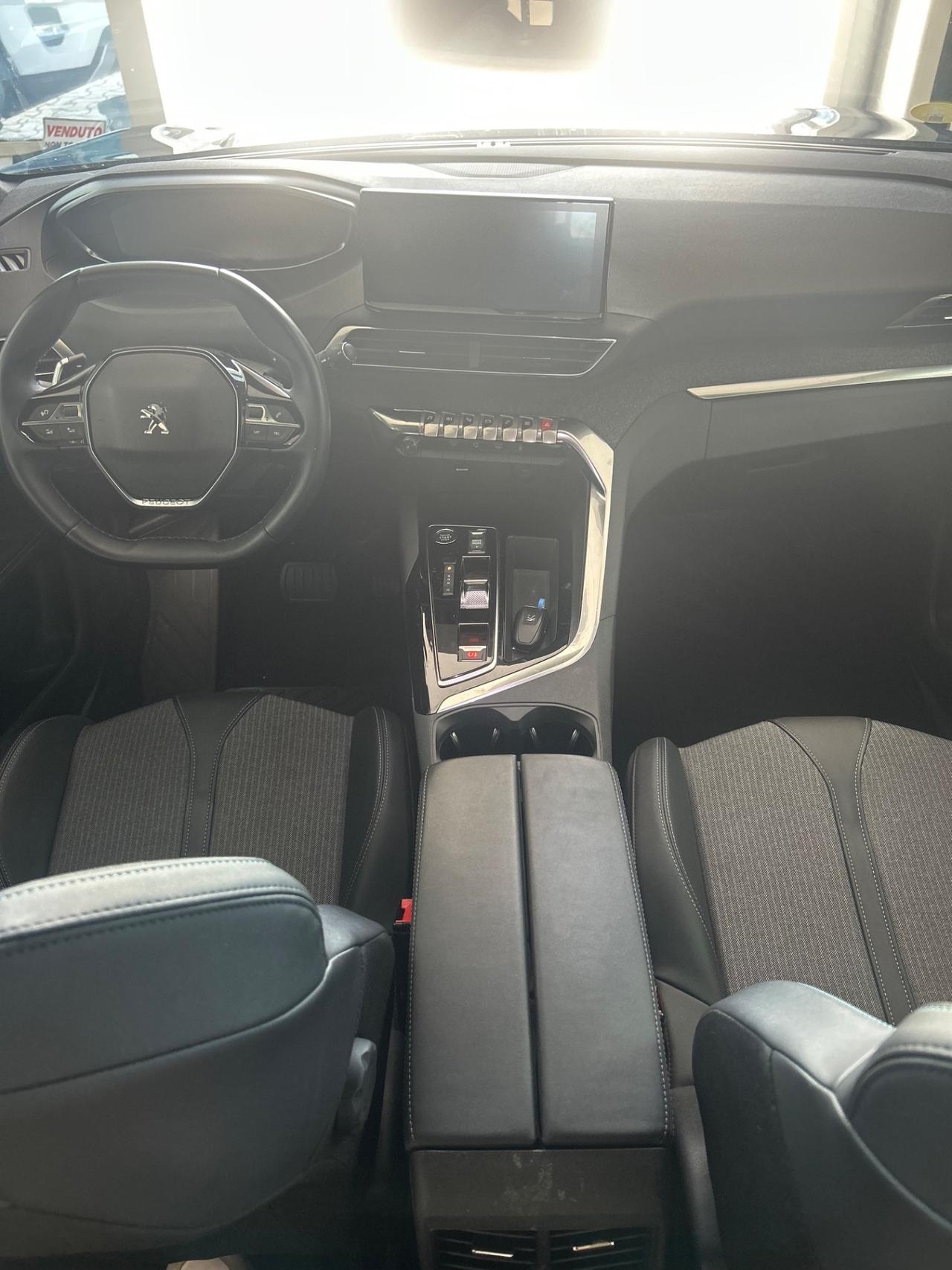 Peugeot 3008 BlueHDi 130 S&S EAT8 Allure