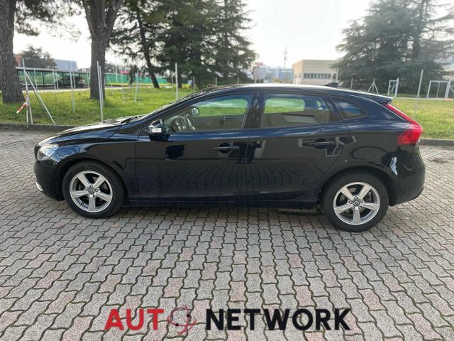 VOLVO V40 D2 1.6 Momentum